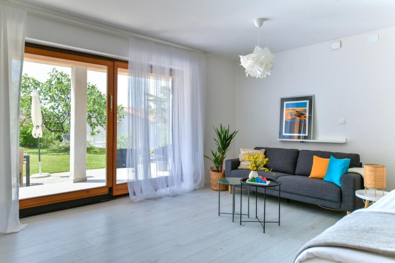 Apartment Alex Labin  Extérieur photo